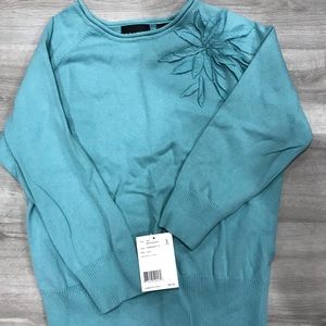 Women’s Sweater with Decorative flower